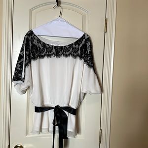 JR Nites by Carol Lin evening wear top. Size 18.